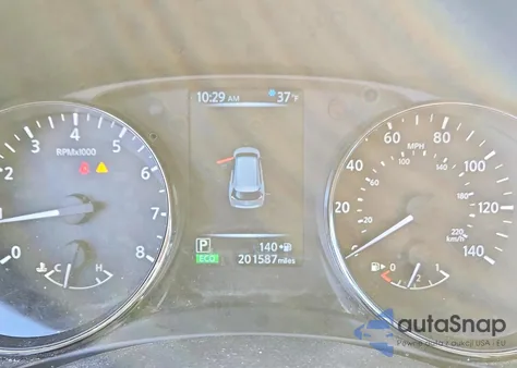 2017 Nissan Rogue S z USA, uszkodzony, nr VIN KNMAT2MT2HP604387